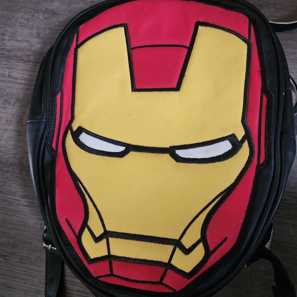 Marvel Iron Man Backpack And Bottle And Comic